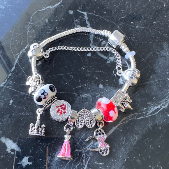 MINNIE Crystal ♡ Charms GIFT Bracelet - Picture 3 of 10